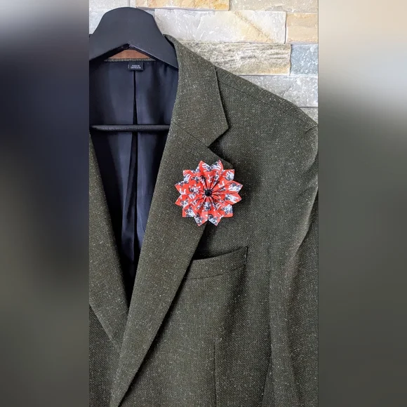 Boxer Flower Lapel Pin - Picture 5 of 6